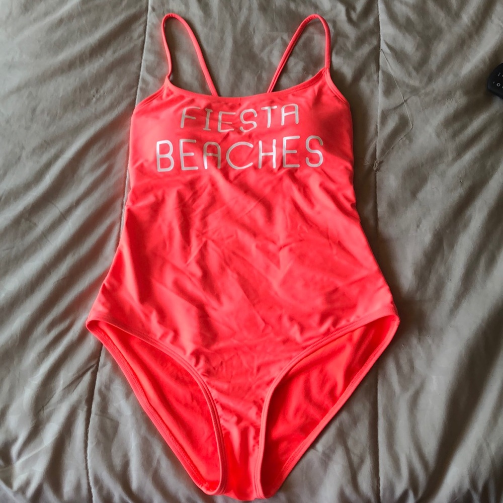 One piece swim suit